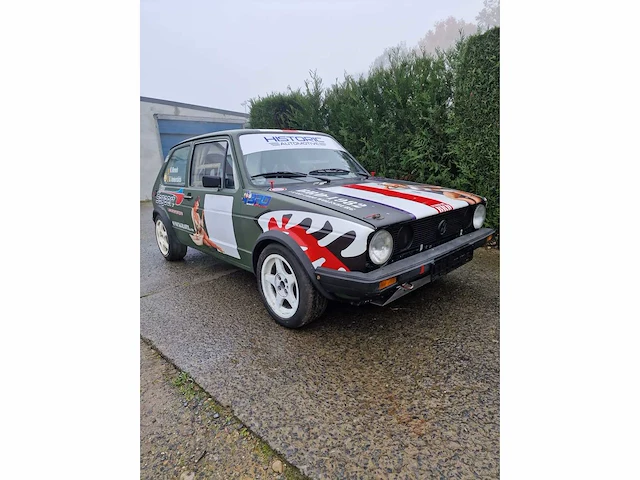 Volkswagen golf 1 oldtimer - 1982 - afbeelding 1 van  28