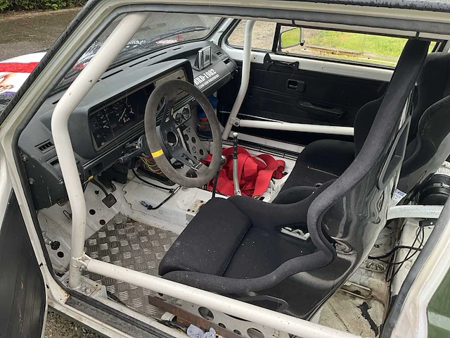 Volkswagen golf 1 oldtimer - 1982 - afbeelding 17 van  28
