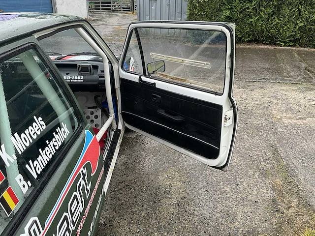Volkswagen golf 1 oldtimer - 1982 - afbeelding 21 van  28