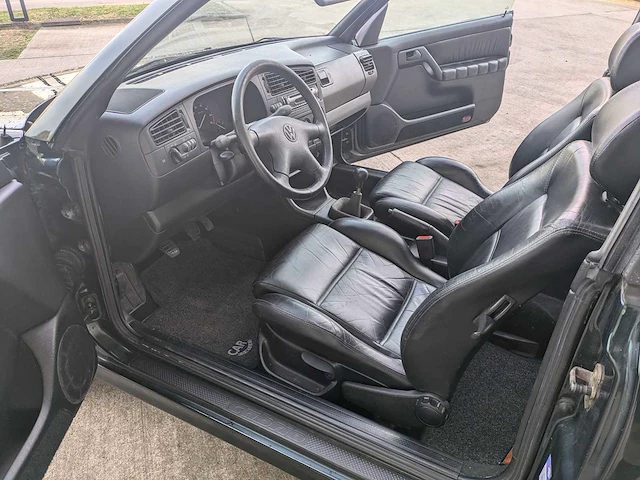 Volkswagen golf 3 cabrio - afbeelding 14 van  23