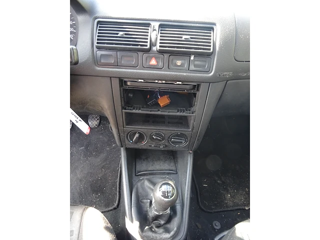 Volkswagen golf 4 - afbeelding 3 van  25