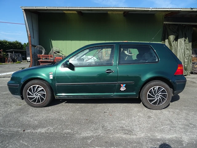 Volkswagen golf 4 - afbeelding 1 van  25