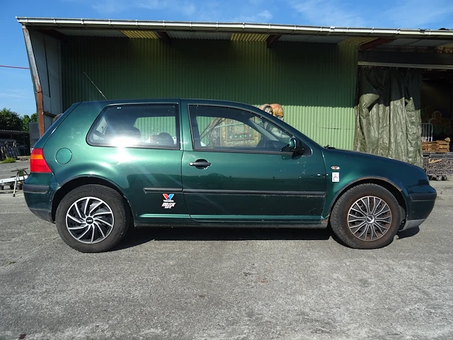 Volkswagen golf 4 - afbeelding 12 van  25