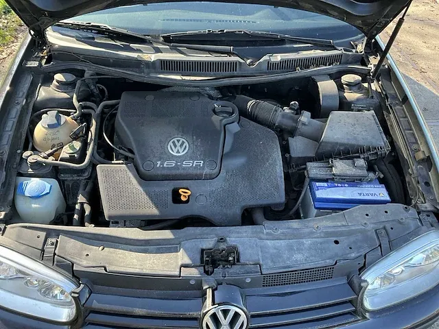 Volkswagen golf personenauto - afbeelding 8 van  28