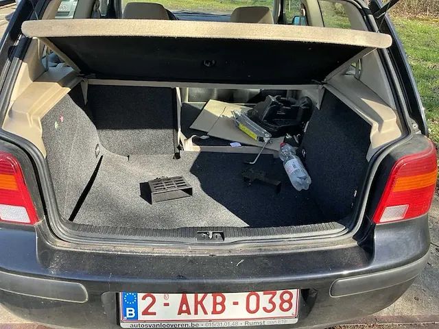 Volkswagen golf personenauto - afbeelding 16 van  28