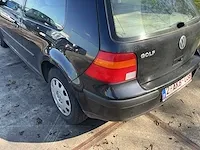 Volkswagen golf personenauto - afbeelding 17 van  28