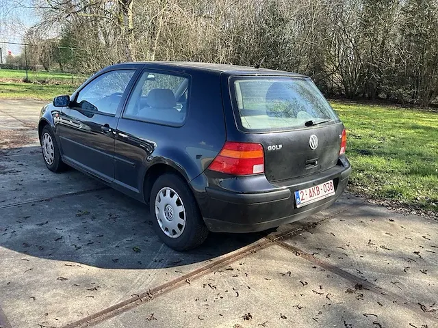 Volkswagen golf personenauto - afbeelding 26 van  28
