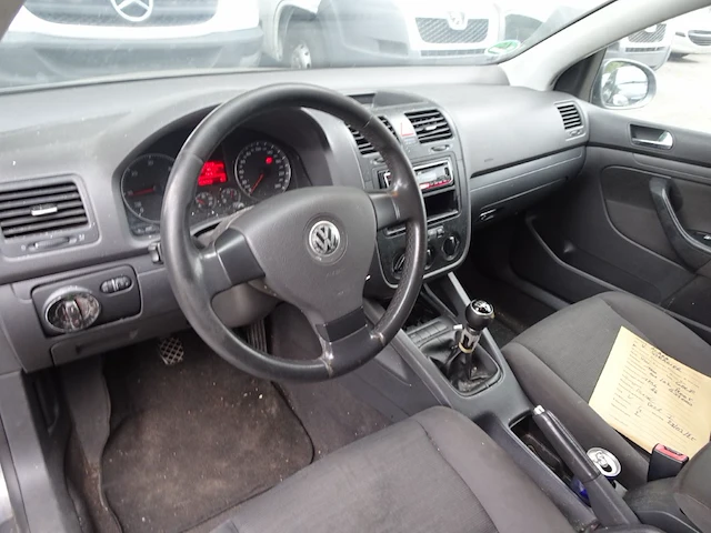 Volkswagen golf - afbeelding 16 van  19