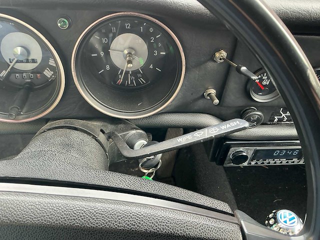 Volkswagen karmann oldtimer - afbeelding 13 van  38