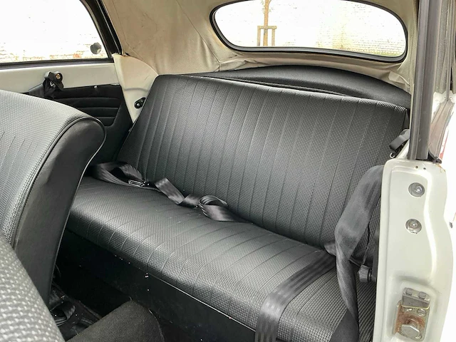 Volkswagen kever 1302s cabrio - 1971 - afbeelding 2 van  32