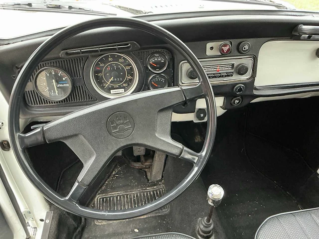 Volkswagen kever 1302s cabrio - 1971 - afbeelding 3 van  32