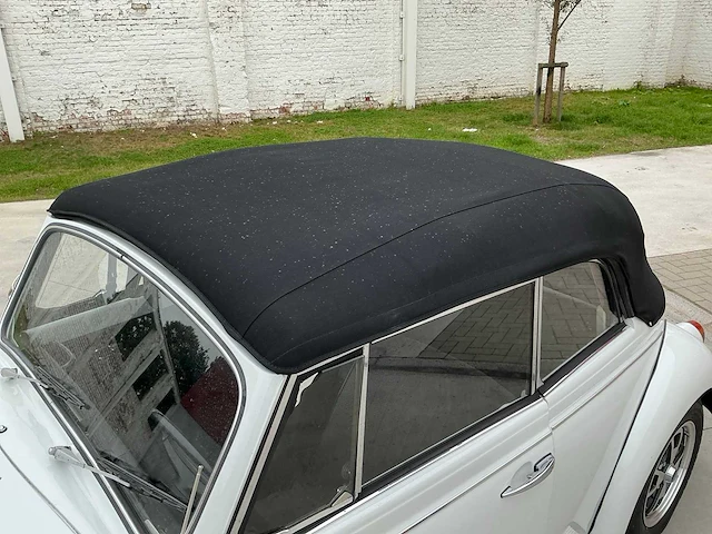 Volkswagen kever 1302s cabrio - 1971 - afbeelding 20 van  32