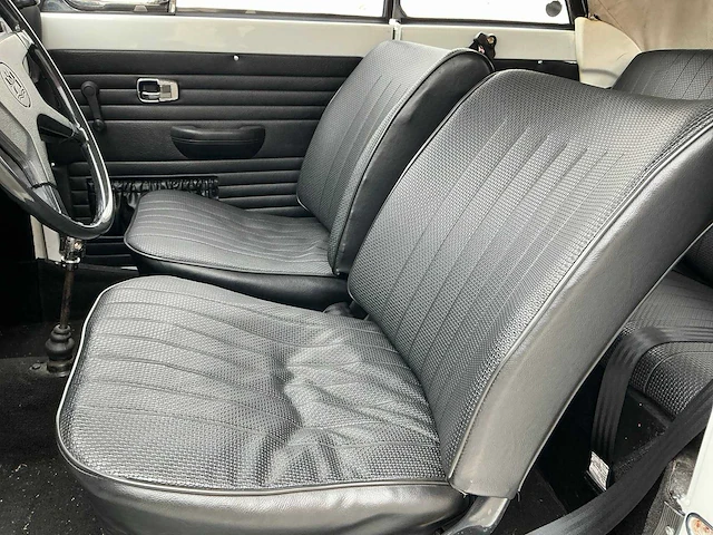 Volkswagen kever 1302s cabrio - 1971 - afbeelding 32 van  32