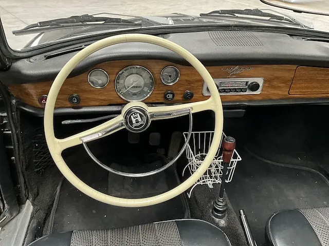 Volkswagen kharmann ghia - afbeelding 9 van  31