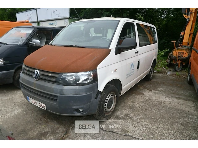 Volkswagen kombi lichte vrachtwagen - afbeelding 1 van  18