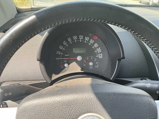 Volkswagen newbeetle - 2004 - afbeelding 6 van  20
