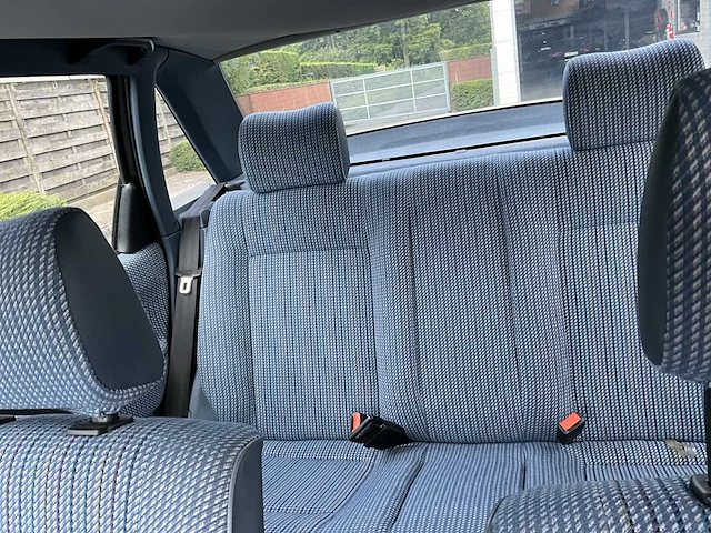 Volkswagen passat - 1992 - afbeelding 8 van  29