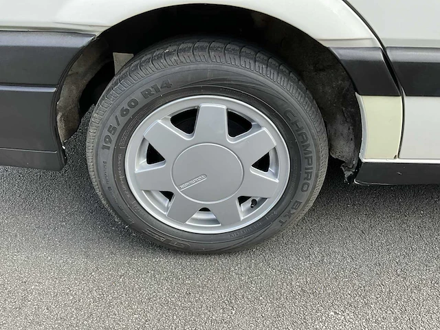 Volkswagen passat - 1992 - afbeelding 14 van  29