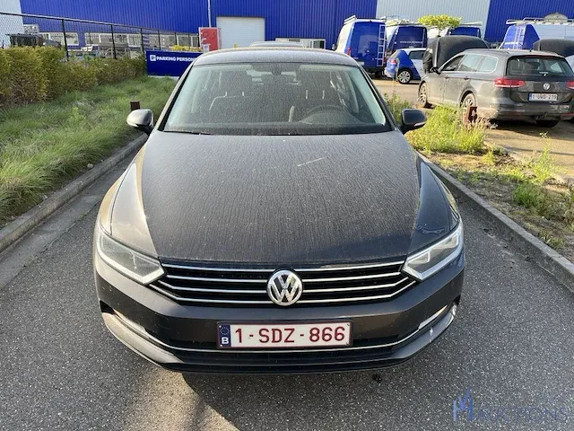 Volkswagen passat - 2017 - afbeelding 6 van  13