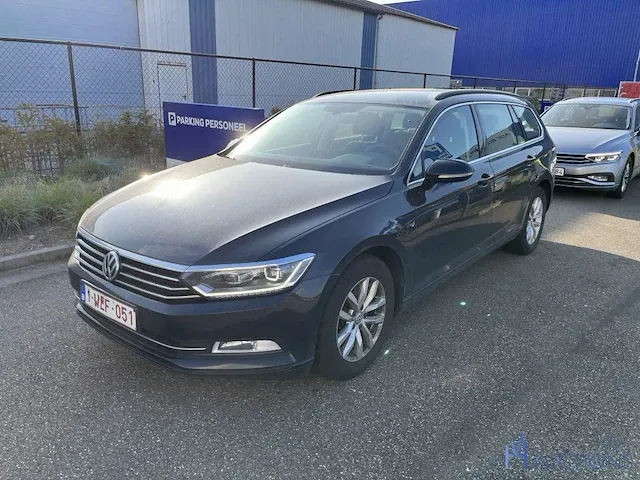 Volkswagen passat - 2019 - afbeelding 1 van  13