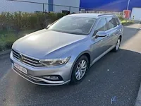 Volkswagen passat - 2020 - afbeelding 1 van  13