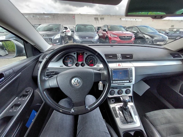 Volkswagen passat sw 2.0 tdi highline dsg 136 at, 2007 - afbeelding 9 van  35