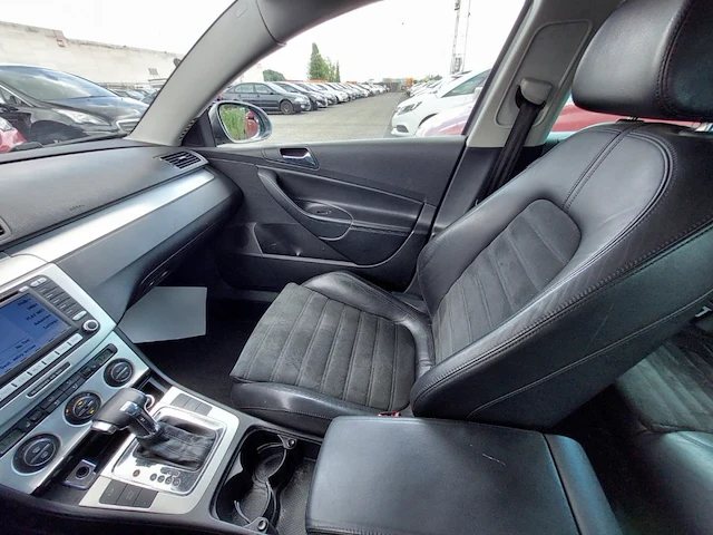 Volkswagen passat sw 2.0 tdi highline dsg 136 at, 2007 - afbeelding 15 van  35