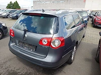 Volkswagen passat sw 2.0 tdi highline dsg 136 at, 2007 - afbeelding 23 van  35