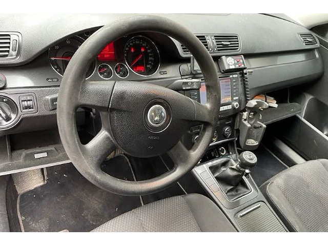 Volkswagen passat - afbeelding 25 van  26