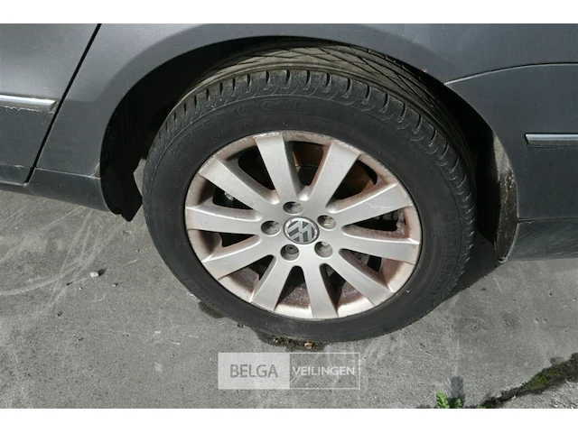 Volkswagen passat - afbeelding 8 van  14