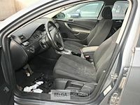 Volkswagen passat - afbeelding 9 van  14