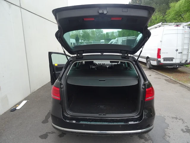 Volkswagen passat - afbeelding 8 van  24