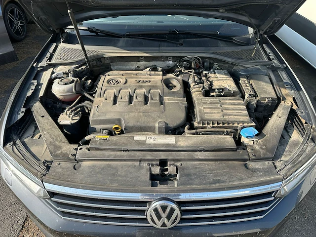 Volkswagen passat - afbeelding 10 van  12