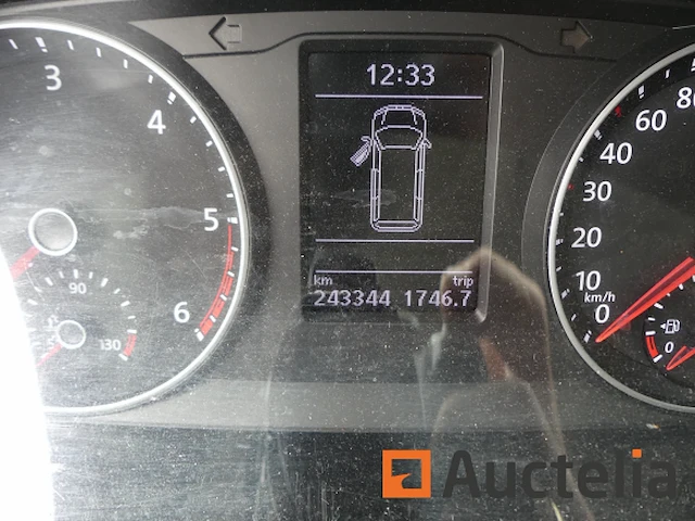 Volkswagen politiebusje, camper (2019-243.344 km) - afbeelding 2 van  39
