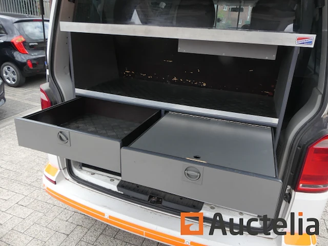 Volkswagen politiebusje, camper (2019-243.344 km) - afbeelding 8 van  39
