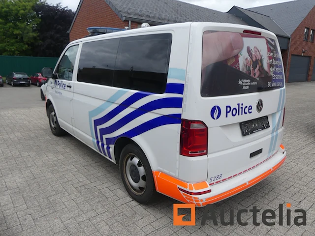 Volkswagen politiebusje, camper (2019-243.344 km) - afbeelding 23 van  39