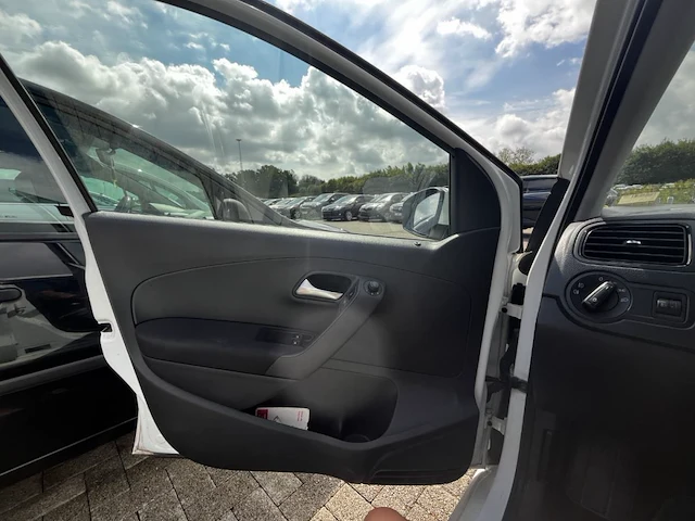 Volkswagen polo 1.0i trendline bmt 75,2017 - afbeelding 8 van  27