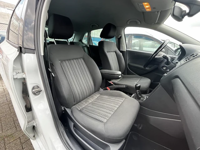 Volkswagen polo 1.0i trendline bmt 75,2017 - afbeelding 16 van  27