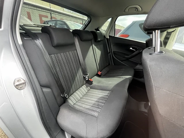 Volkswagen polo 1.4 cr tdi trendline bmt 75,2015 - afbeelding 13 van  31
