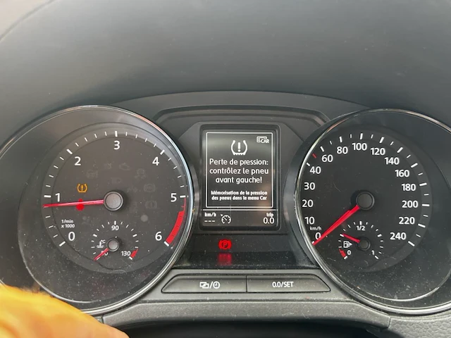 Volkswagen polo 1.4 cr tdi trendline bmt 75,2015 - afbeelding 2 van  28