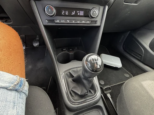 Volkswagen polo 1.4 cr tdi trendline bmt 75,2015 - afbeelding 7 van  28