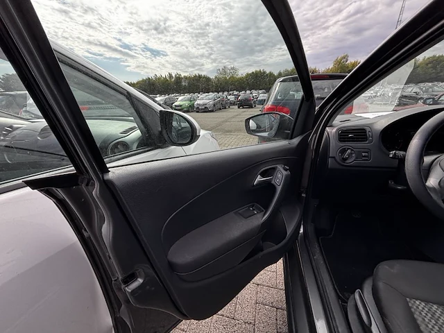 Volkswagen polo 1.4 cr tdi trendline bmt 75,2015 - afbeelding 26 van  28