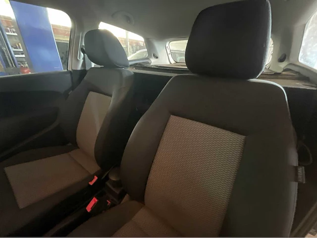 Volkswagen polo 2012 uit 1. 6 tdi deriv vp auto - afbeelding 3 van  24