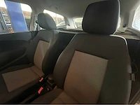 Volkswagen polo 2012 uit 1. 6 tdi deriv vp auto - afbeelding 3 van  24