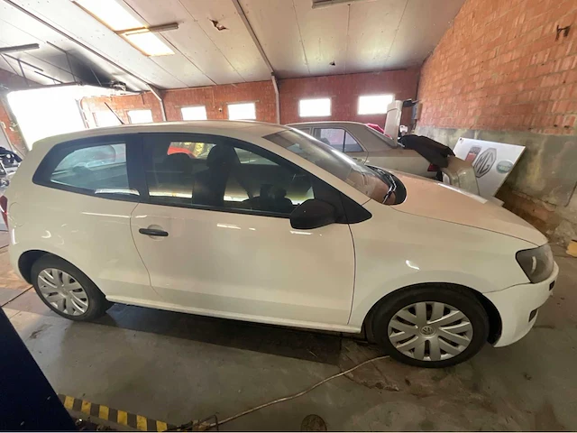 Volkswagen polo 2012 uit 1. 6 tdi deriv vp auto - afbeelding 21 van  24