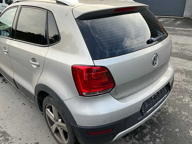 Volkswagen polo personenauto - afbeelding 15 van  25
