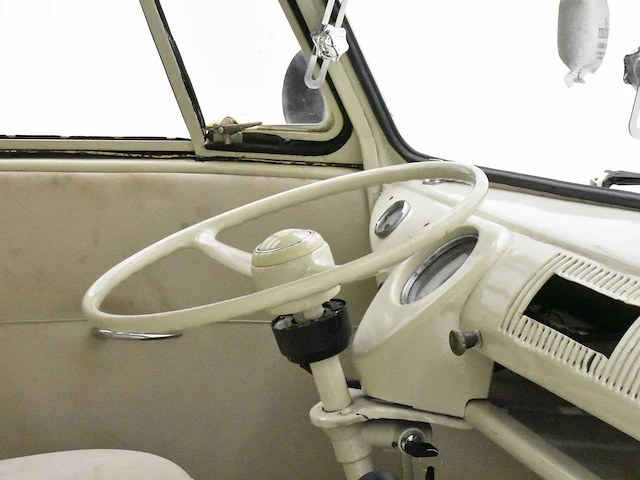 Volkswagen t1 samba ***no reserve*** - afbeelding 19 van  48