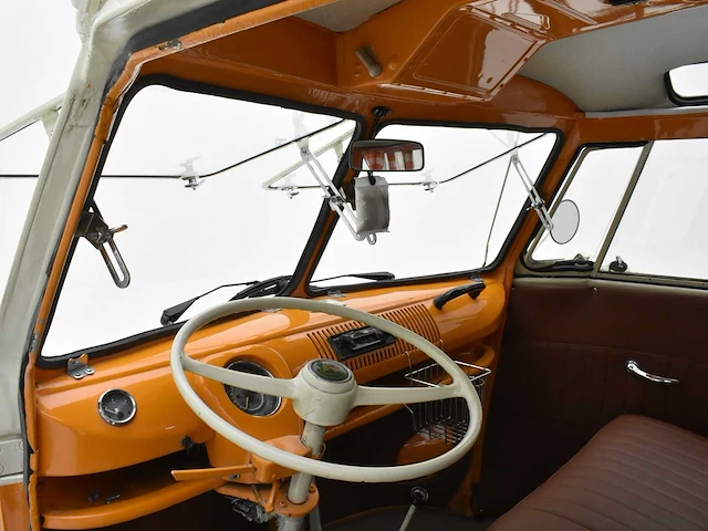 Volkswagen t1 samba **sunroof** no reserve** - afbeelding 5 van  47