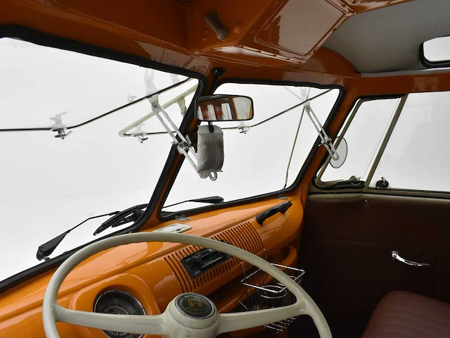 Volkswagen t1 samba **sunroof** no reserve** - afbeelding 13 van  47
