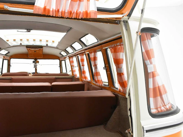 Volkswagen t1 samba **sunroof** no reserve** - afbeelding 36 van  47